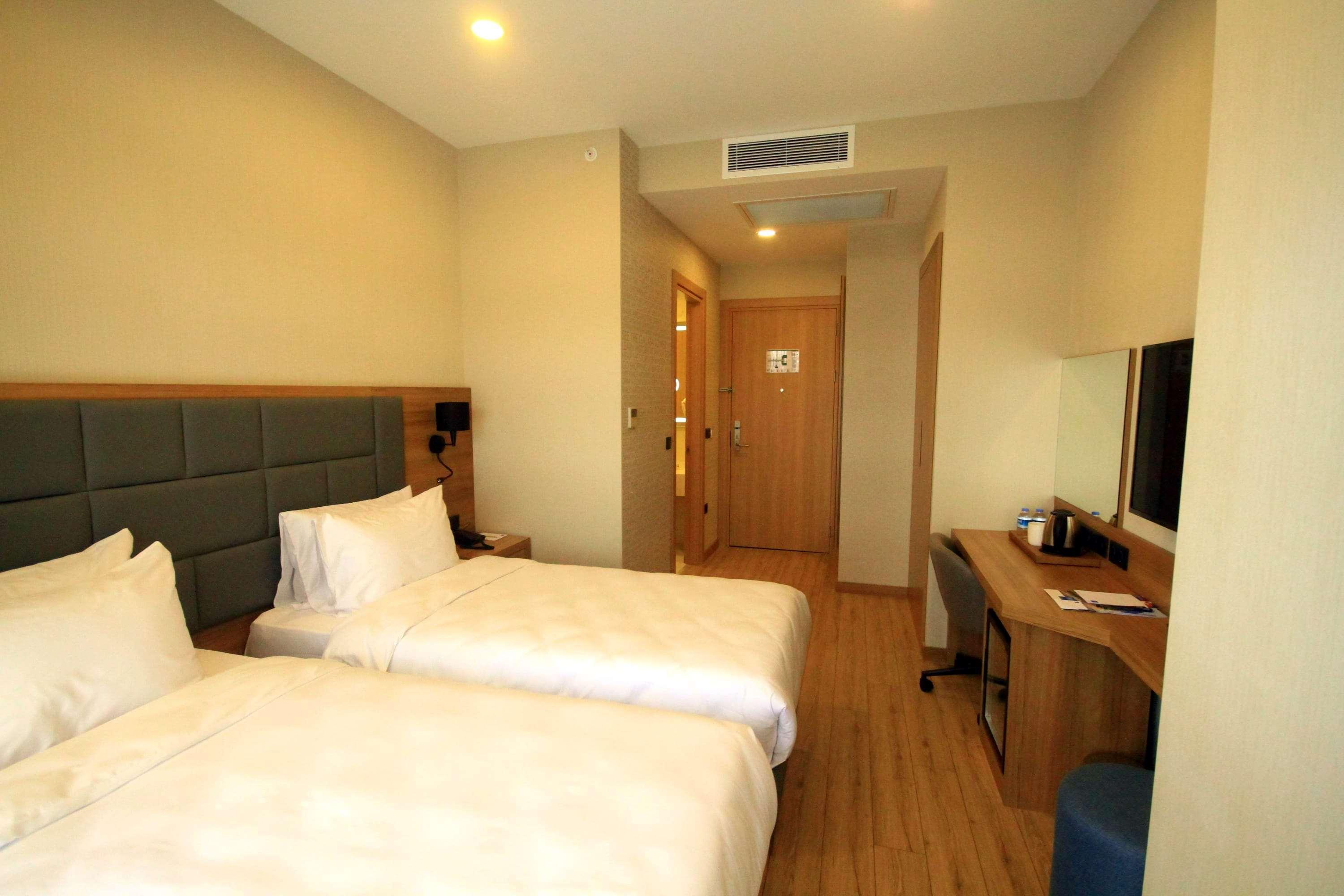 Tryp By Wyndham Istanbul Atasehir Hotel Exterior photo