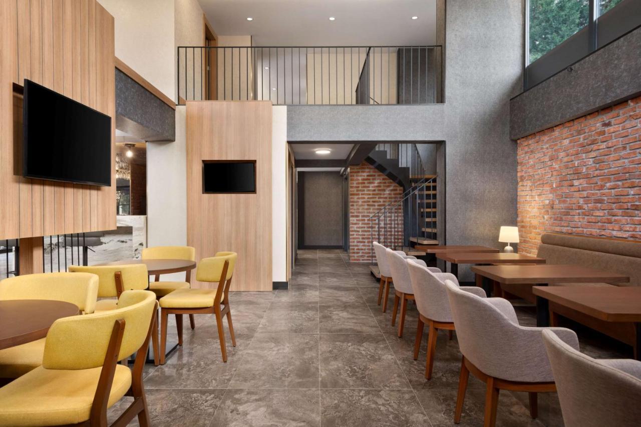 Tryp By Wyndham Istanbul Atasehir Hotel Exterior photo